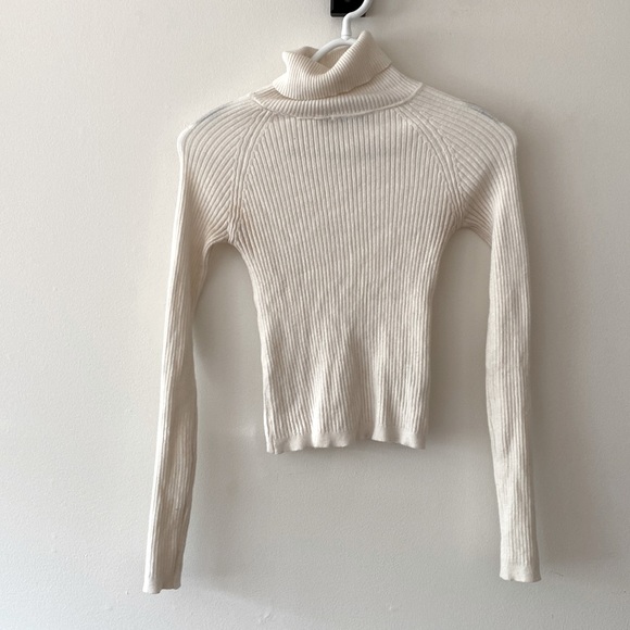 Turtle neck - Picture 1 of 4